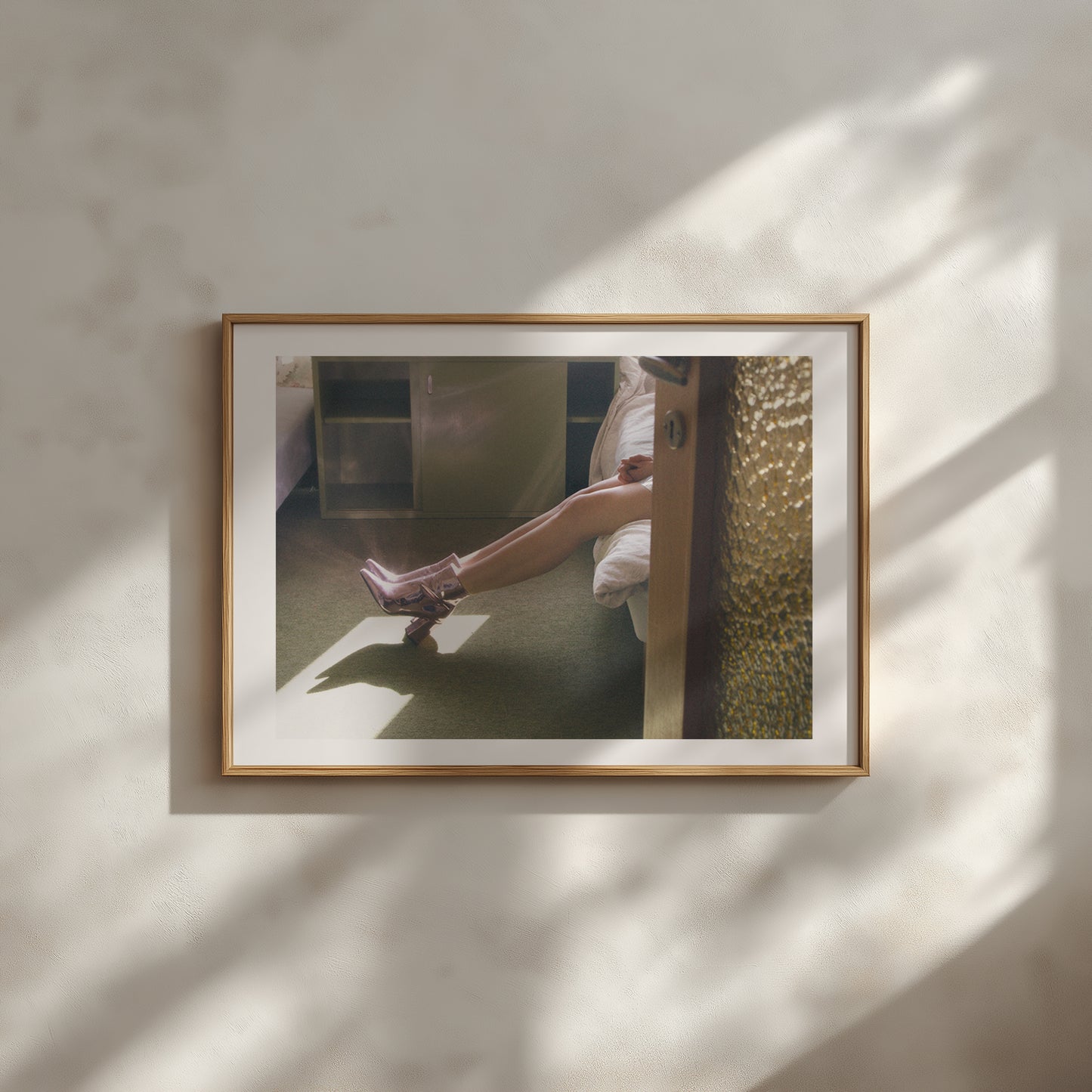 Julie Pike - Waiting game - Poster